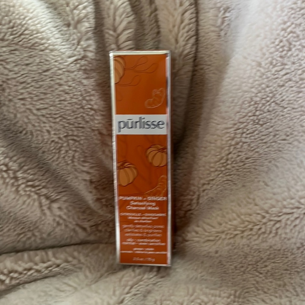 Purlisse Pumpkin and Ginger Charcoal Mask